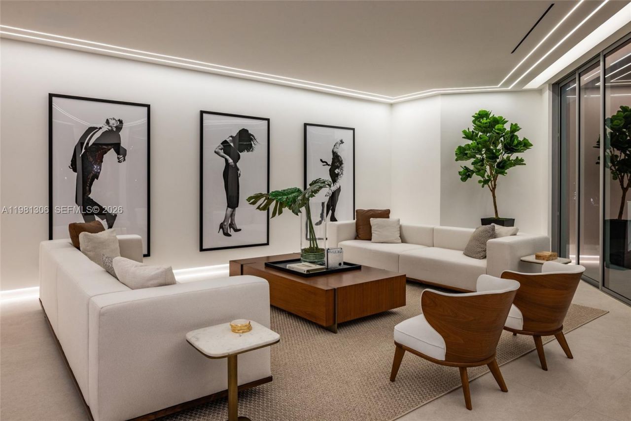 503 Palm Dr, Hallandale Beach, FL 33009 Photo