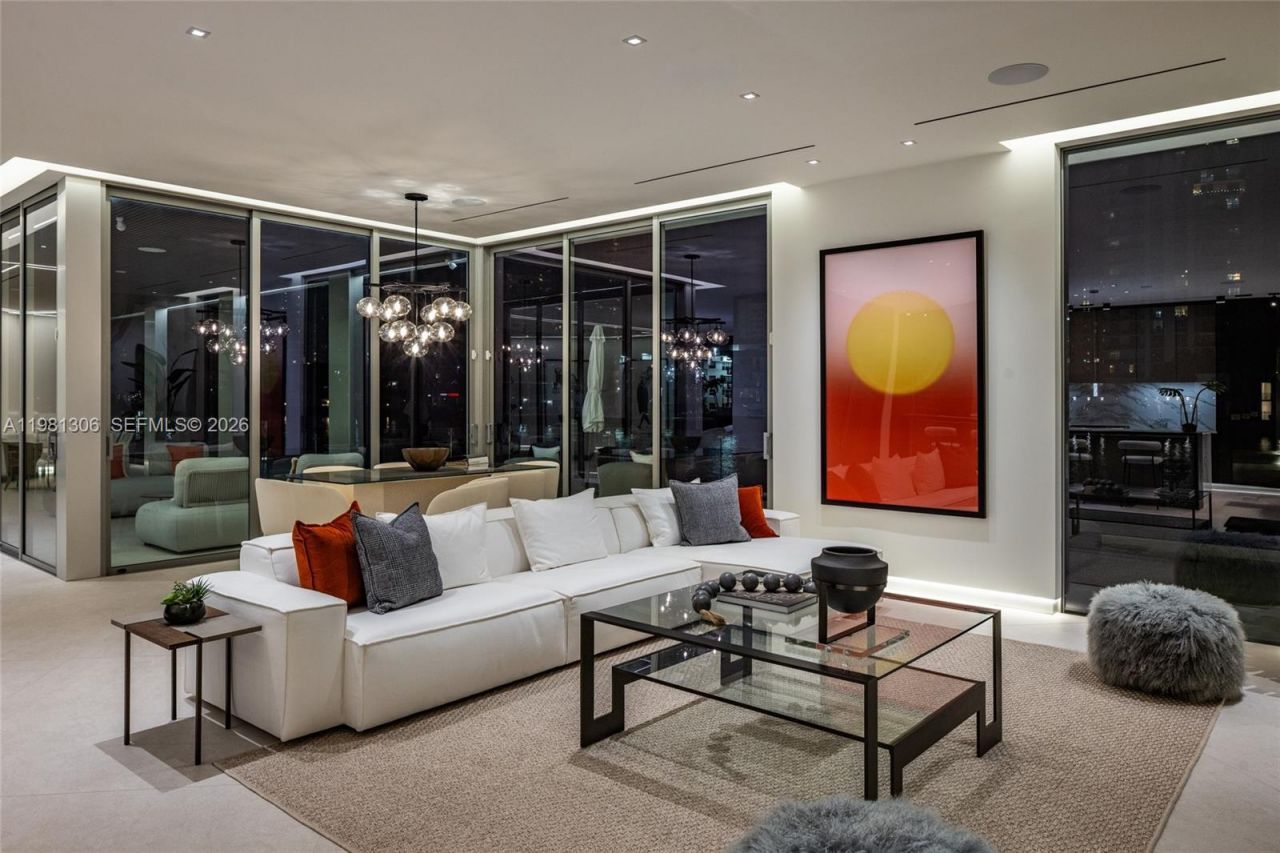 503 Palm Dr, Hallandale Beach, FL 33009 Photo