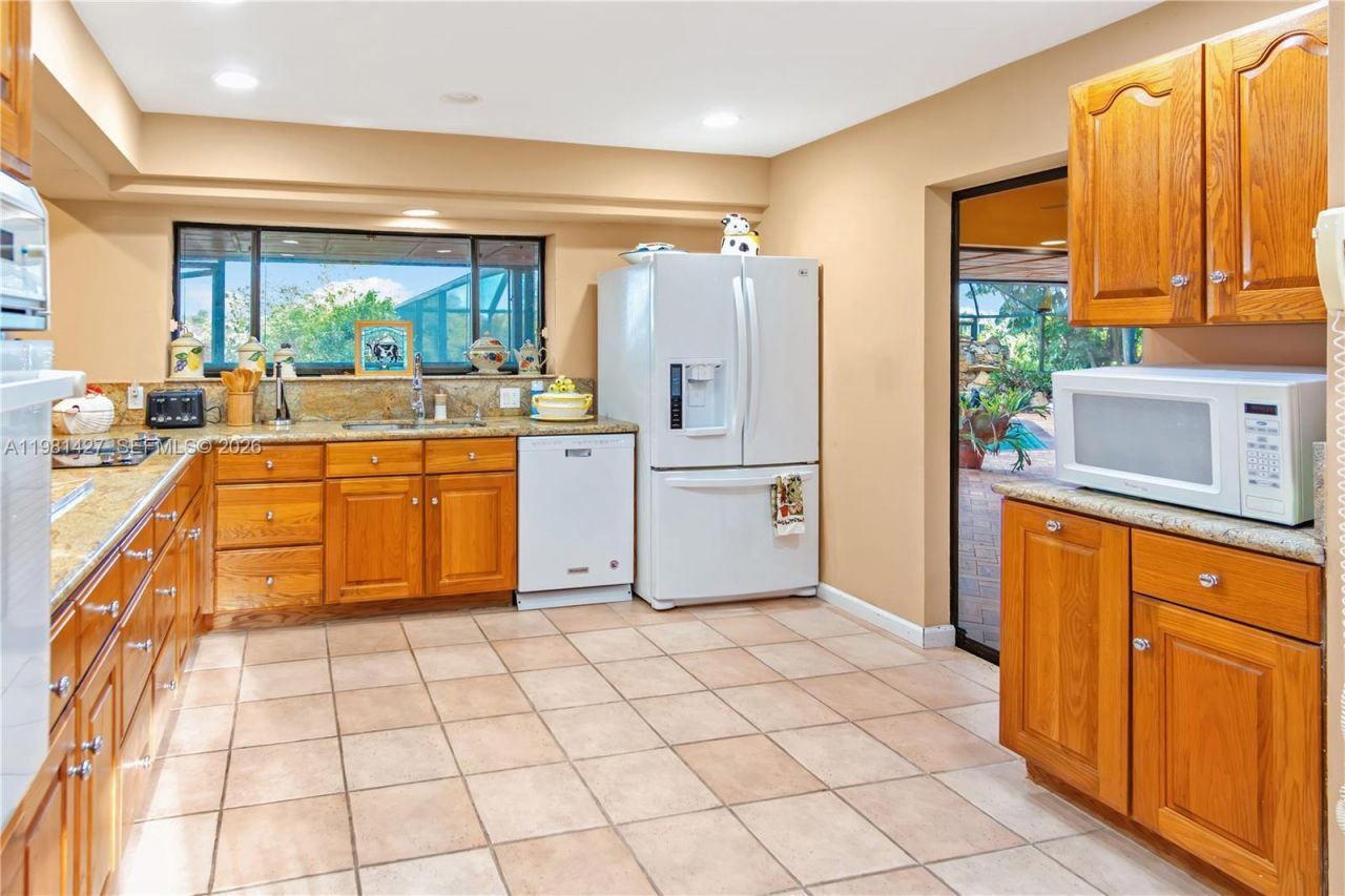 4725 SW 89th Ave, Miami, FL 33165 Photo