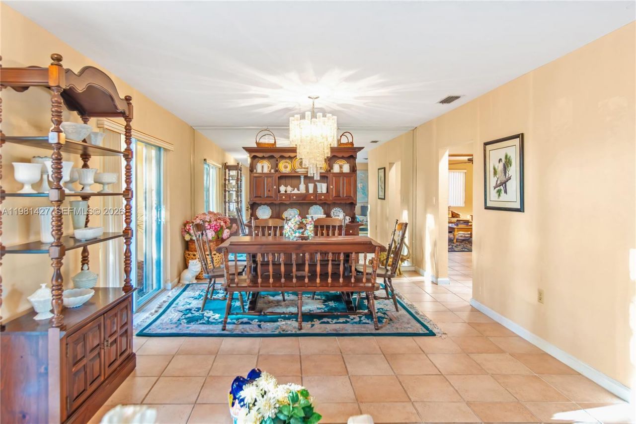 4725 SW 89th Ave, Miami, FL 33165 Photo