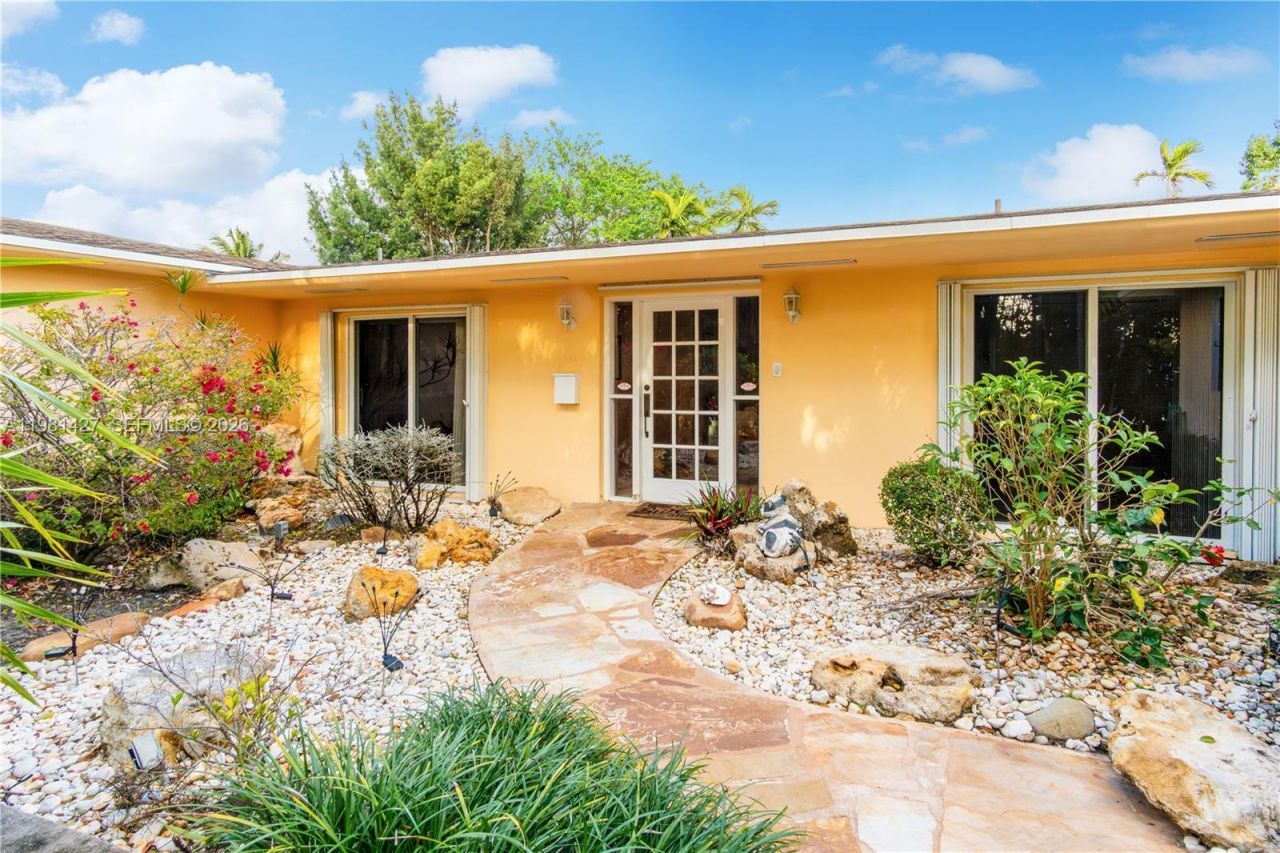 4725 SW 89th Ave, Miami, FL 33165 Photo