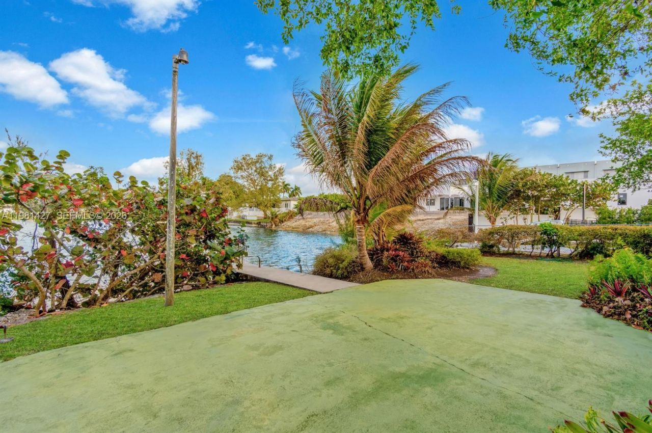 4725 SW 89th Ave, Miami, FL 33165 Photo