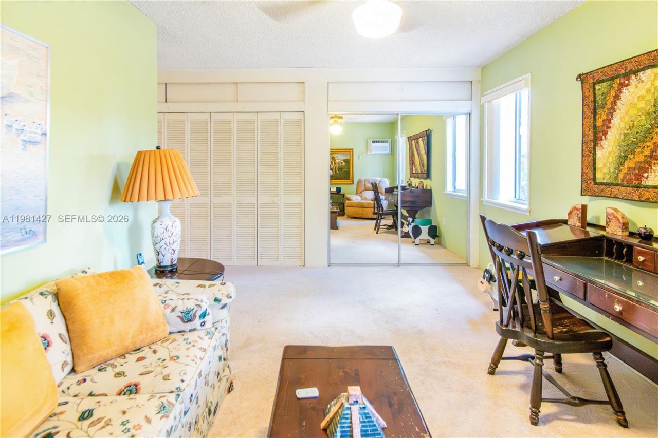 4725 SW 89th Ave, Miami, FL 33165 Photo