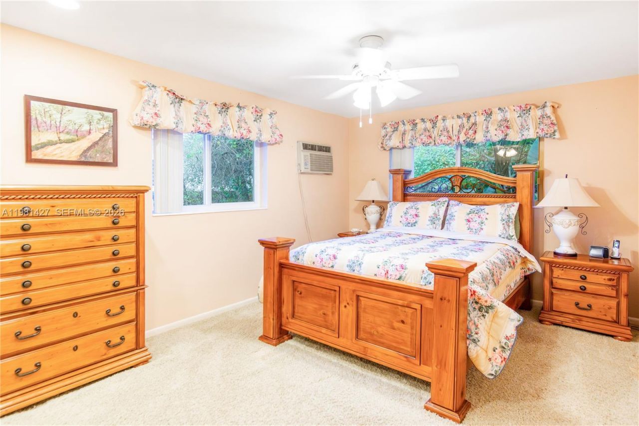 4725 SW 89th Ave, Miami, FL 33165 Photo