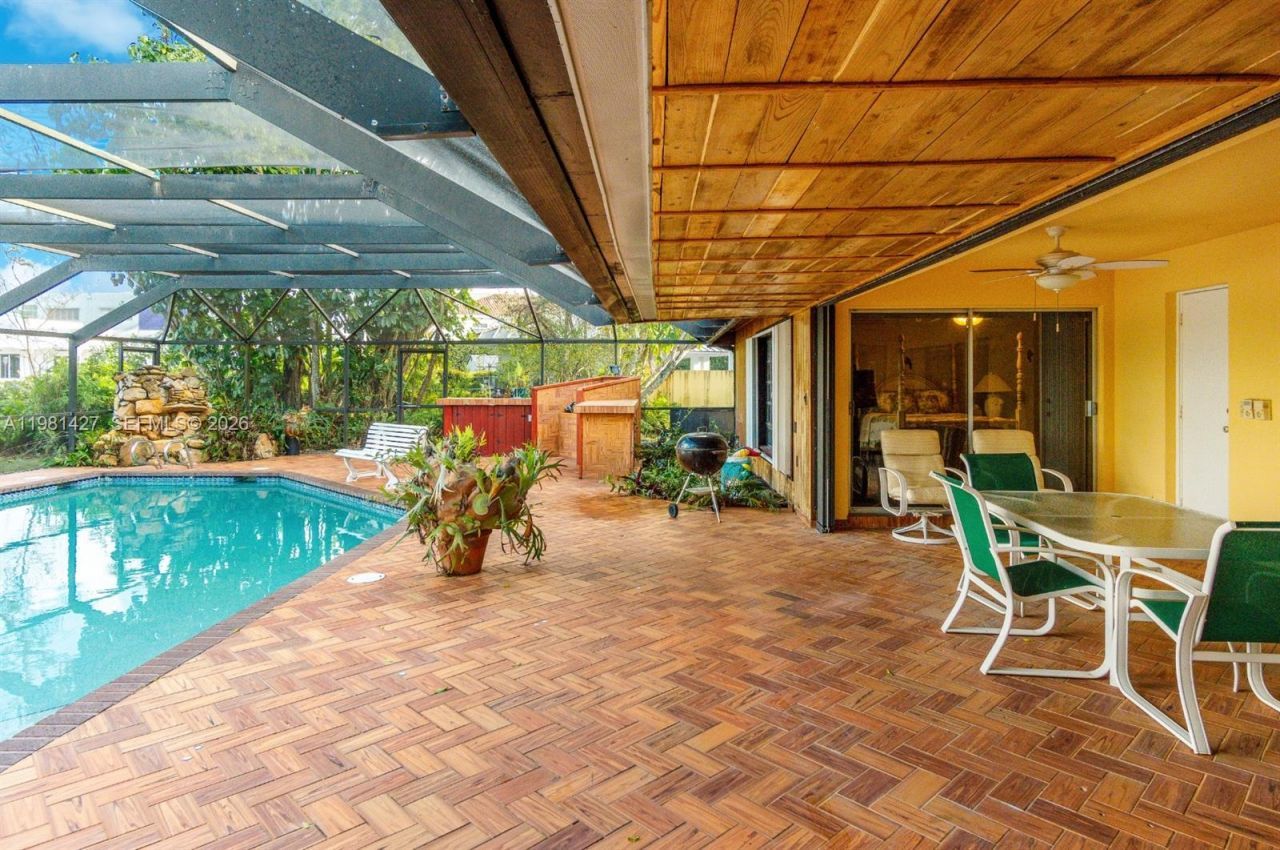 4725 SW 89th Ave, Miami, FL 33165 Photo