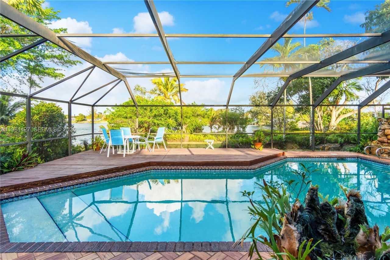 4725 SW 89th Ave, Miami, FL 33165 Photo