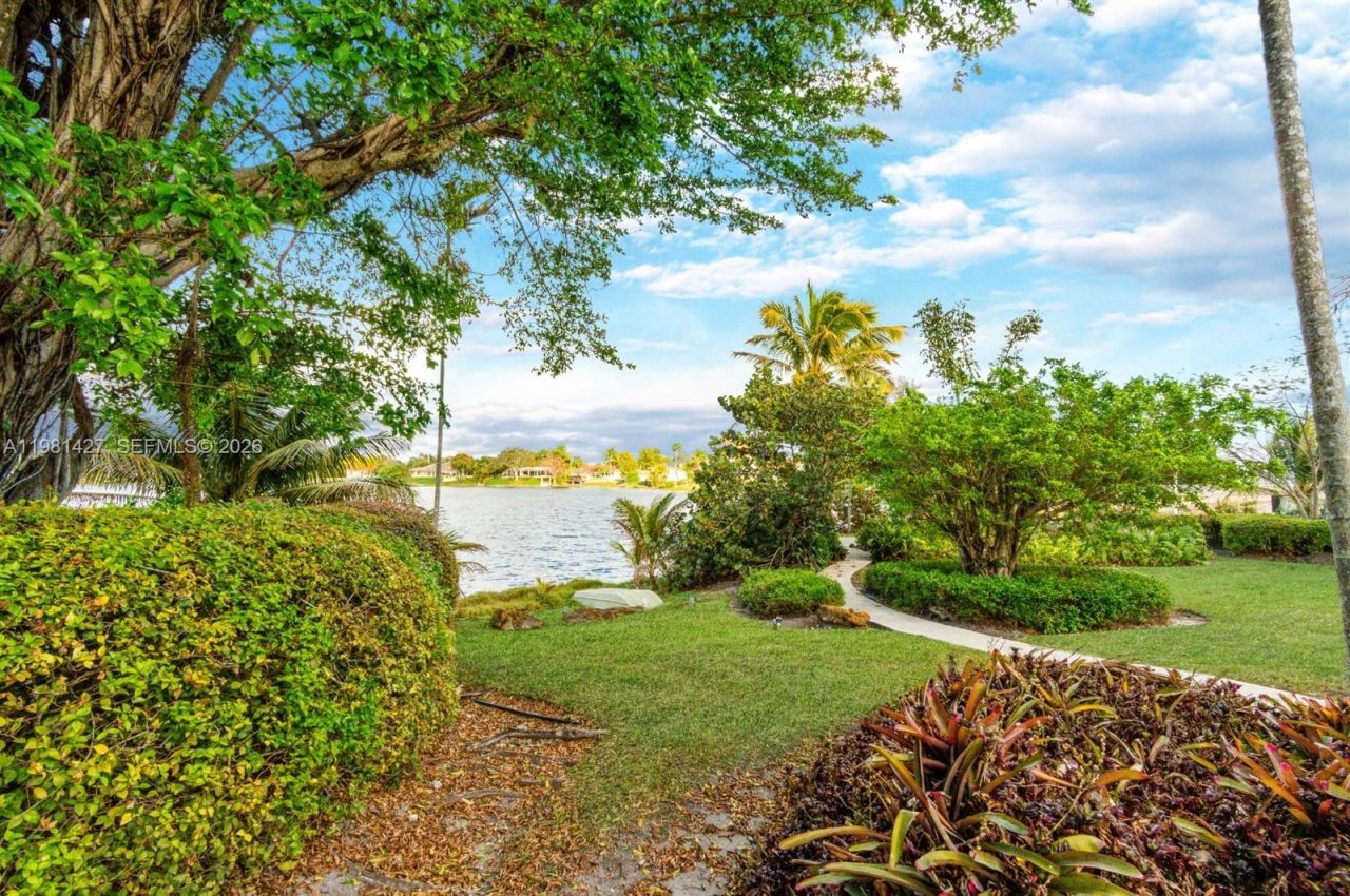 4725 SW 89th Ave, Miami, FL 33165 Photo