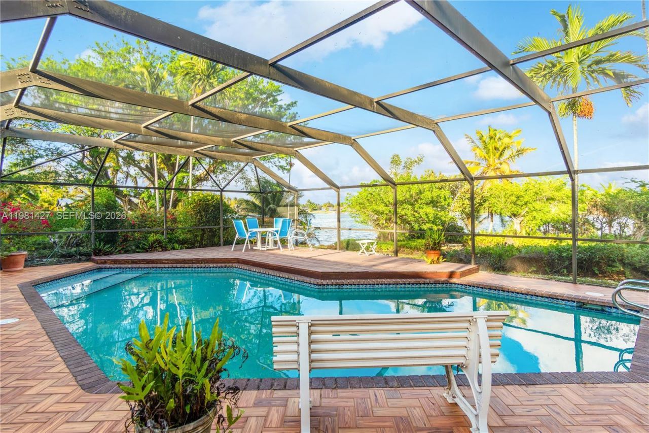 4725 SW 89th Ave, Miami, FL 33165 Photo