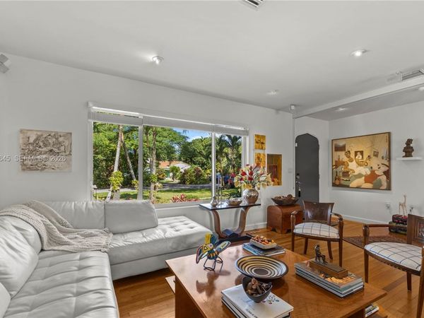 70 NE 97th St , Miami Shores, FL 33138