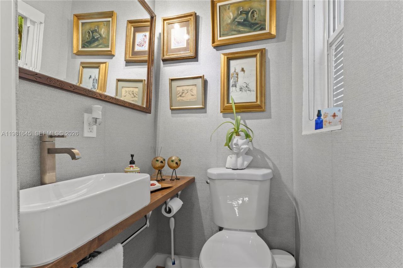 70 NE 97th St, Miami Shores, FL 33138 Photo