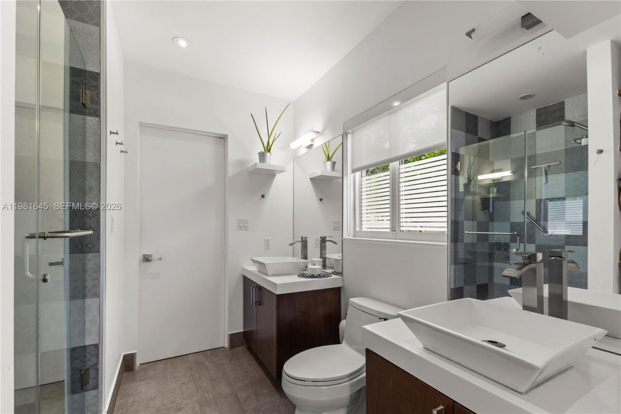 70 NE 97th St, Miami Shores, FL 33138 Photo