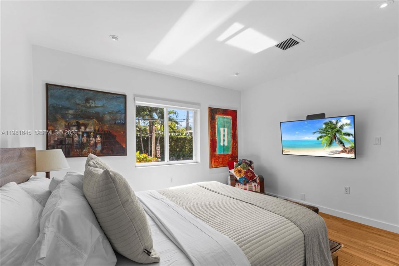 70 NE 97th St , Miami Shores, FL 33138 Photo