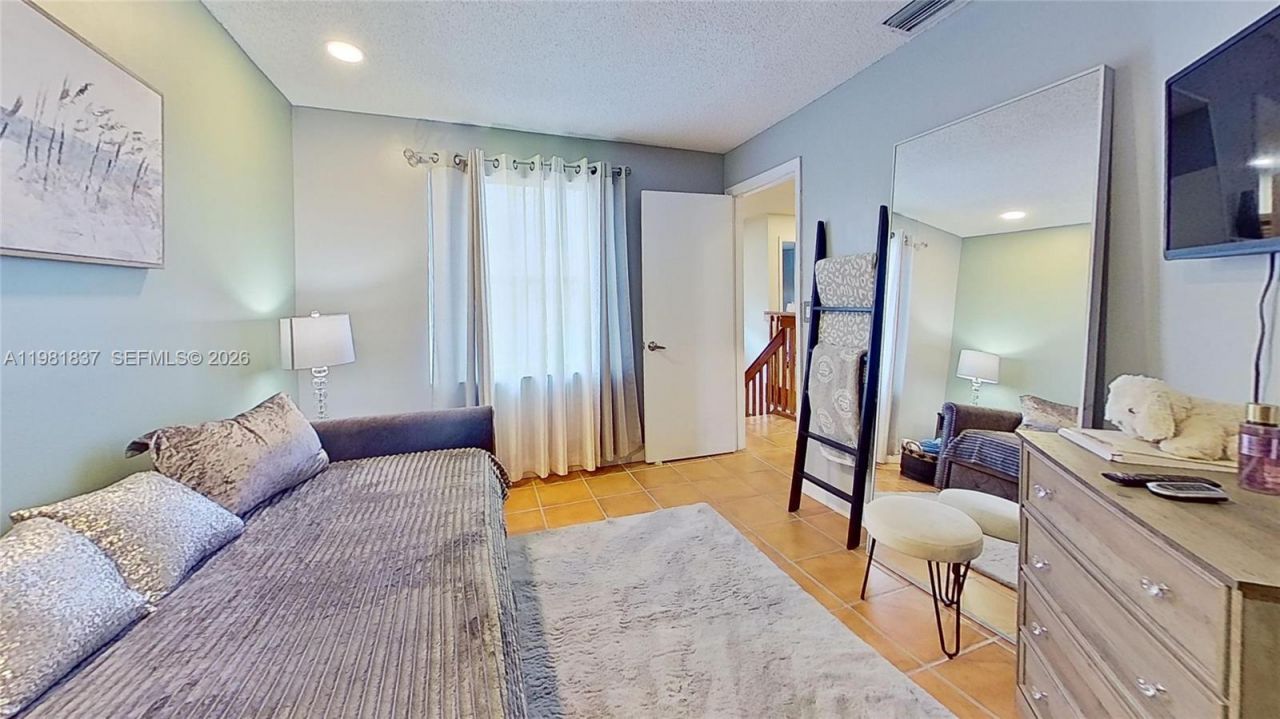 3760 Westminster St, Hollywood, FL 33021 Photo