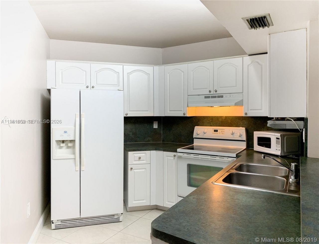 9741 Fontainebleau Blvd , Unit H208, Miami, FL 33172 Photo