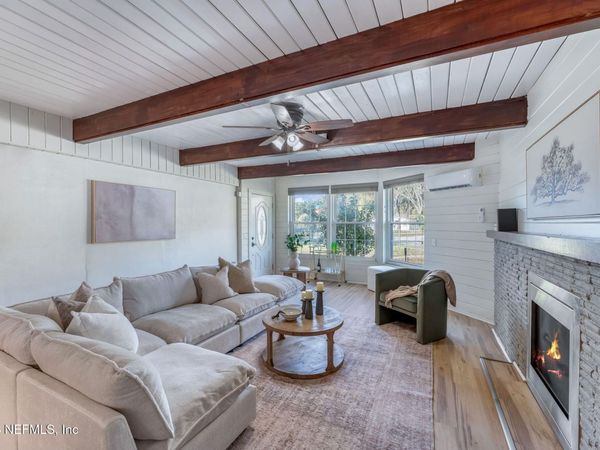 3955 PEACH Drive, Jacksonville, FL 32246