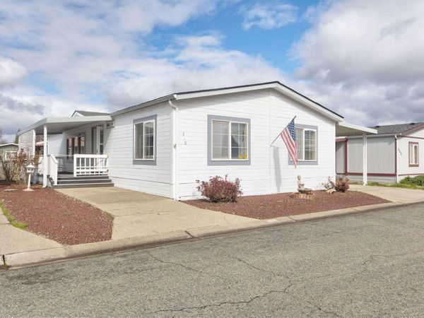 310 Whispering Willow Drive, Grants Pass, OR 97527