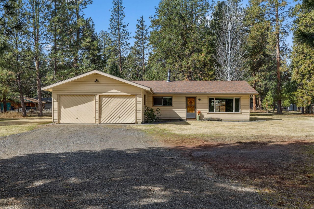 69325 Stirrup, Sisters, OR 97759 Main Photo