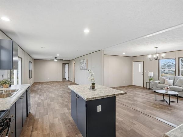 4600 Thompson Avenue, Grandview, TX 76050