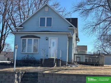 301 W Elm Street , Hartington, NE 68739