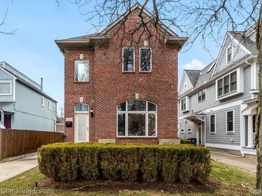 960 Davis Avenue, Birmingham, MI 48009