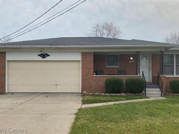2106 Oakcrest Road, Sterling Heights, MI 48310