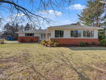 5388 Daniel Drive, Brighton Twp, MI 48114