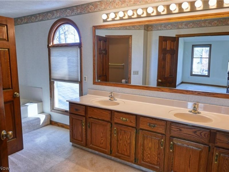 235 Bridgewater Circle , Hudson, OH 44236 Photo 18