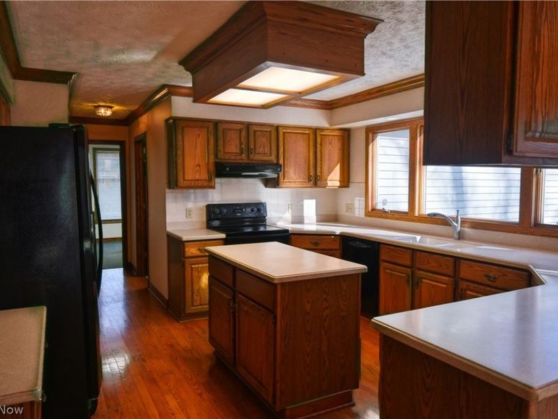 235 Bridgewater Circle , Hudson, OH 44236 Photo 4