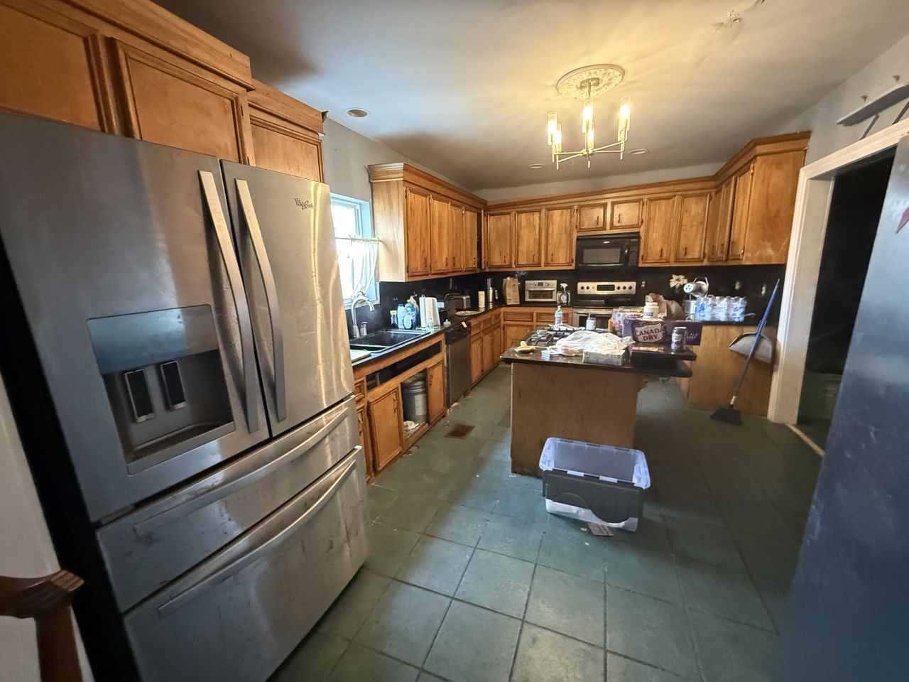 1150 King Street Photo 6