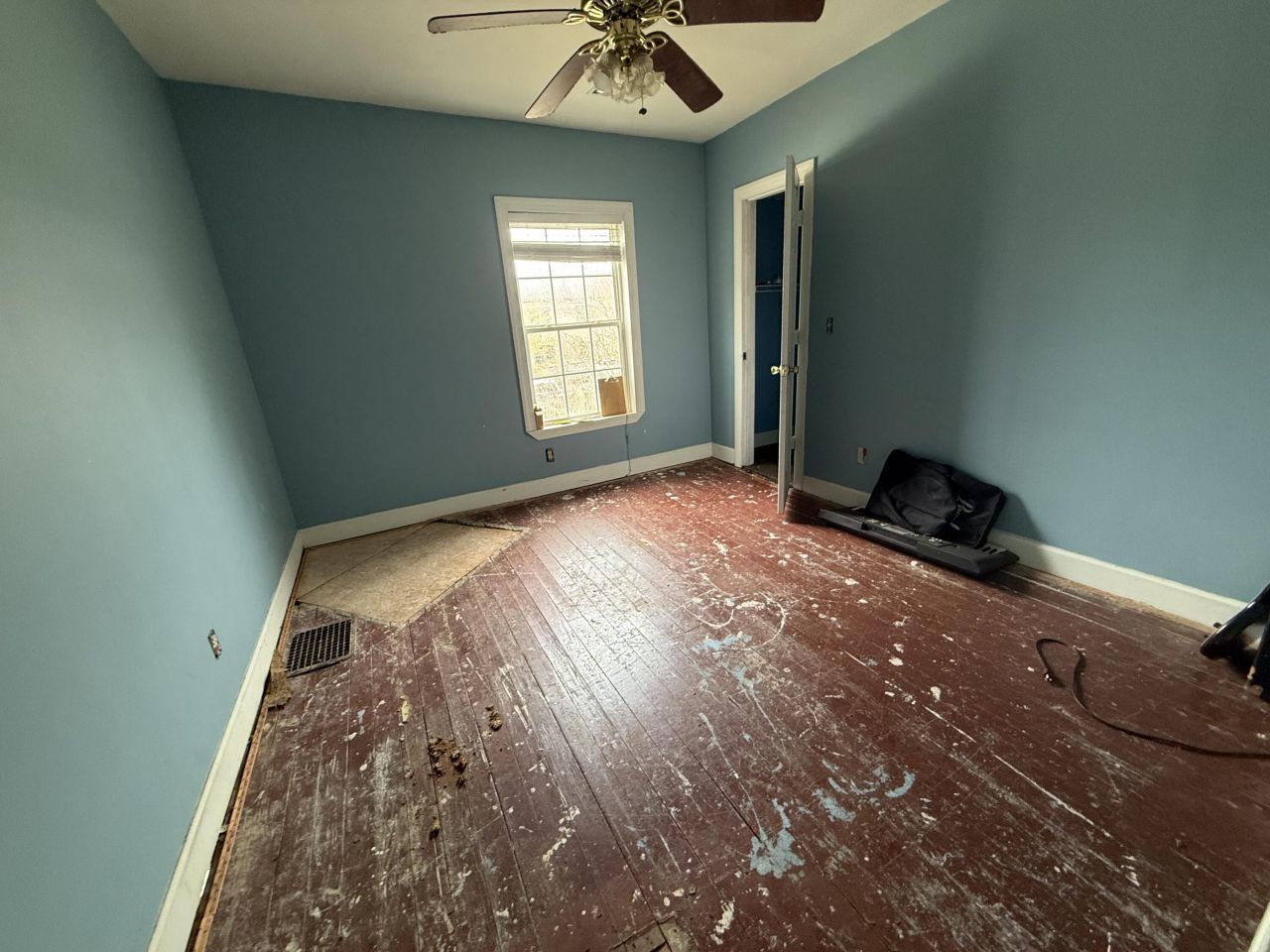 1150 King Street Photo 7