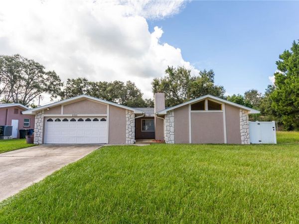 2021 VALLEY DRIVE , DUNEDIN, FL 34698