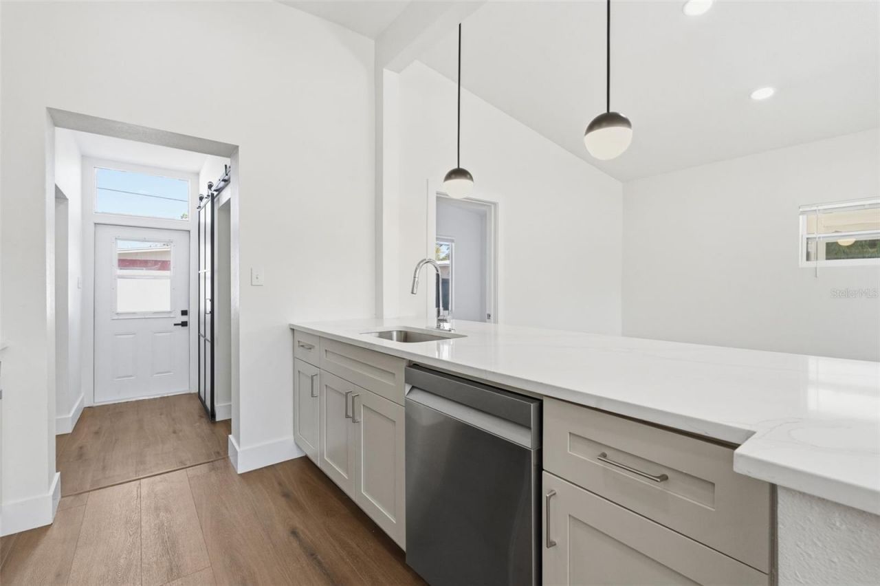 2989 Greenbriar Street , Sarasota, FL 34237 Photo