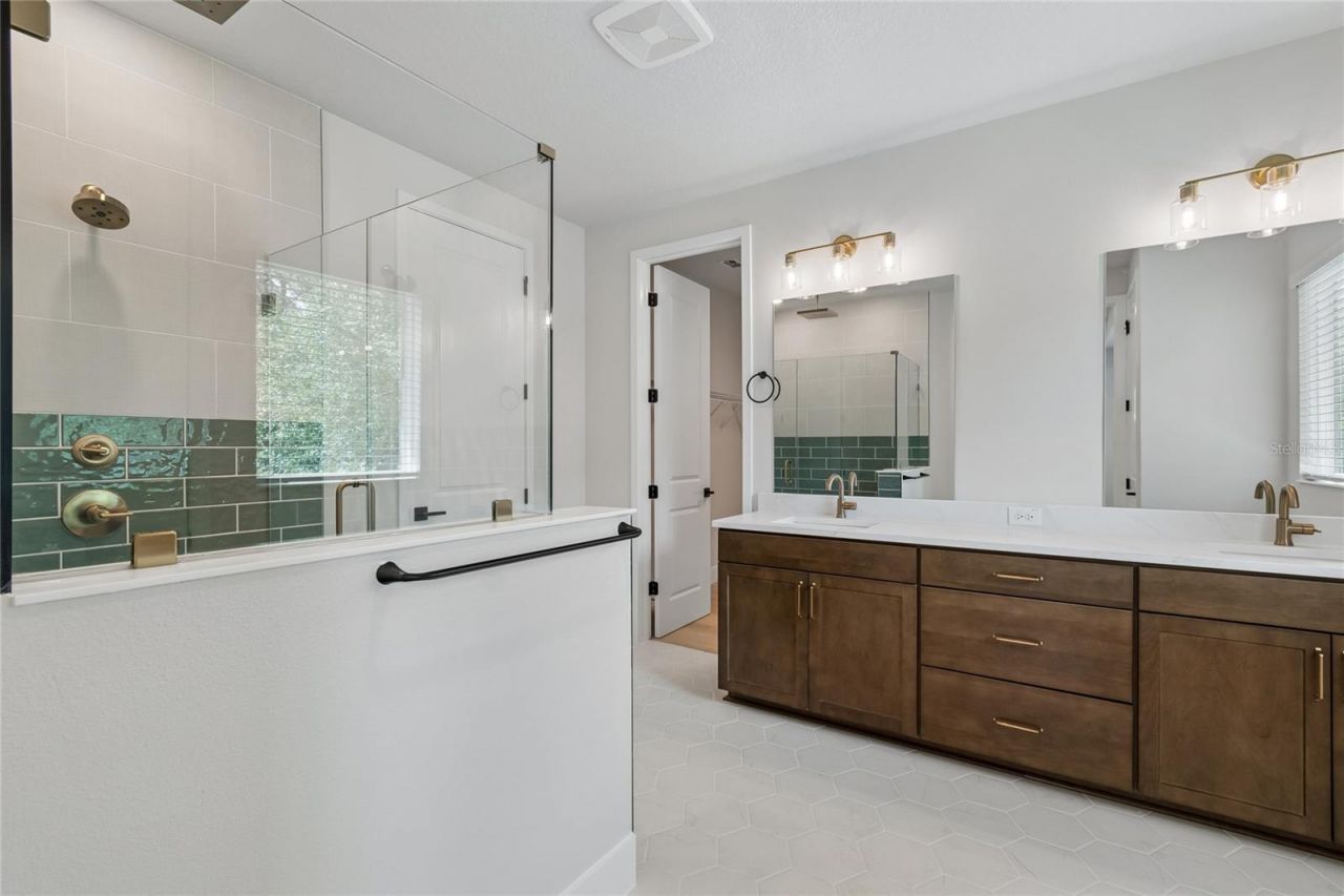 2916 W Ellis Drive, Tampa, FL 33611 Photo
