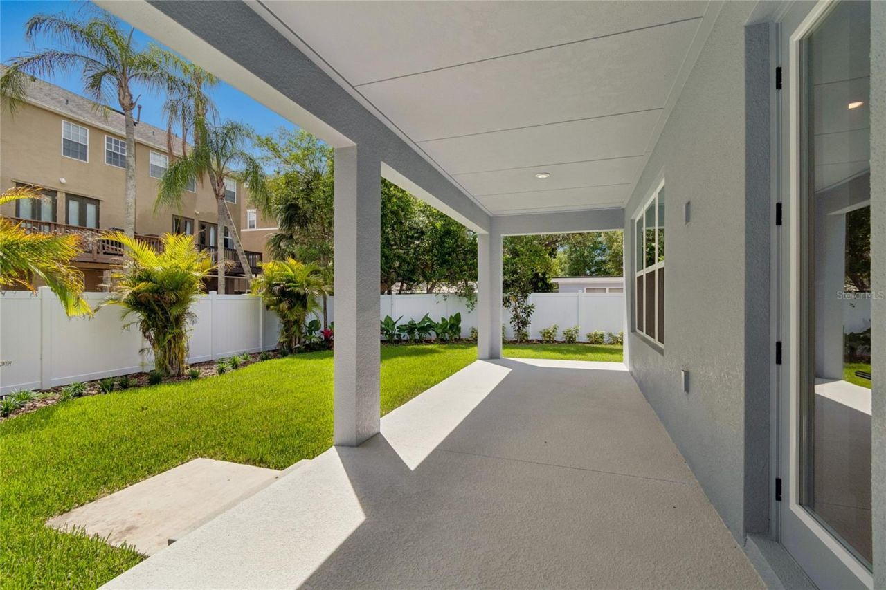 2916 W Ellis Drive, Tampa, FL 33611 Photo