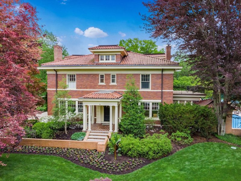 140 N Parkview Avenue, Bexley, OH 43209 Photo 1