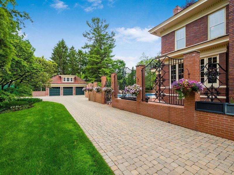 140 N Parkview Avenue, Bexley, OH 43209 Photo 88