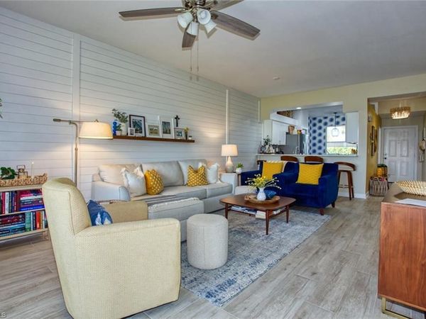 8106 Queen Palm LN, Unit 115, FORT MYERS, FL 33966