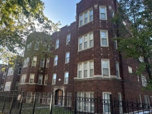 1717 E 78th Street, Unit 2, Chicago, IL 60649
