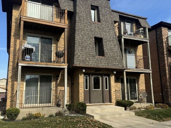 6710 S 64th Place, Unit 1E, Chicago, IL 60638