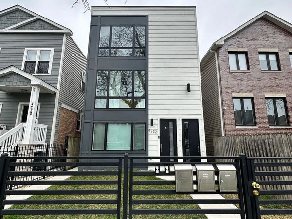 4222 N Bernard Street, Unit 2, Chicago, IL 60618