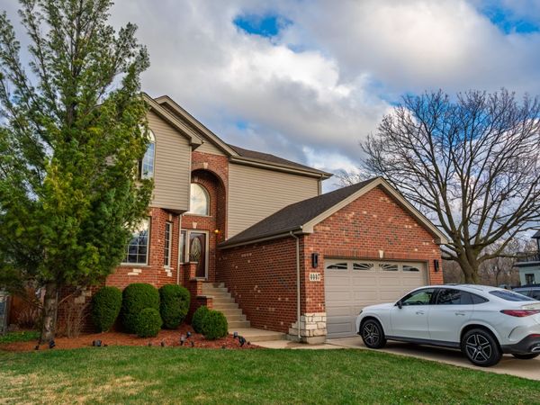 4447 Fishermans Terrace, Lyons, IL 60534