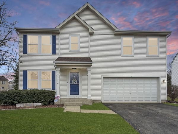 1114 Port Royal Road, Pingree Grove, IL 60140