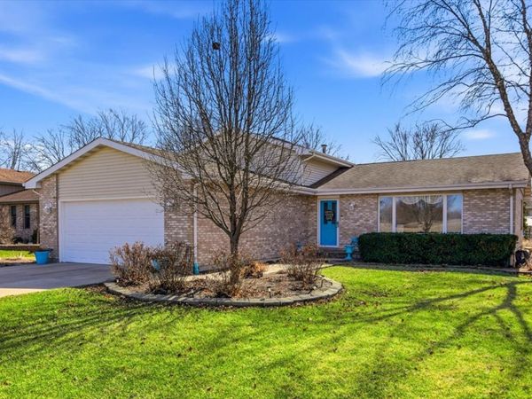 916 W JOLIET Highway, New Lenox, IL 60451