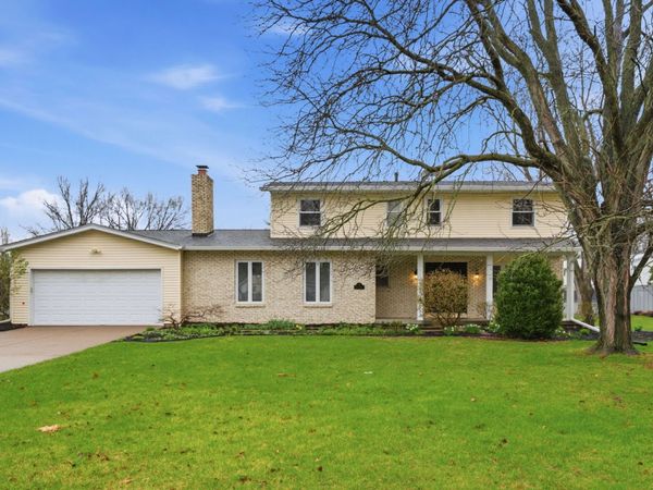 4 Estate Court, Bettendorf, IA 52722