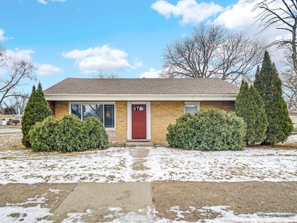 12500 S Loomis Street, Calumet Park, IL 60827