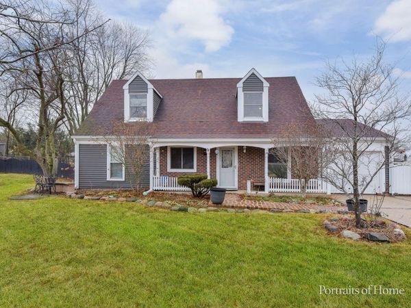 930 Maple Court, Bartlett, IL 60103