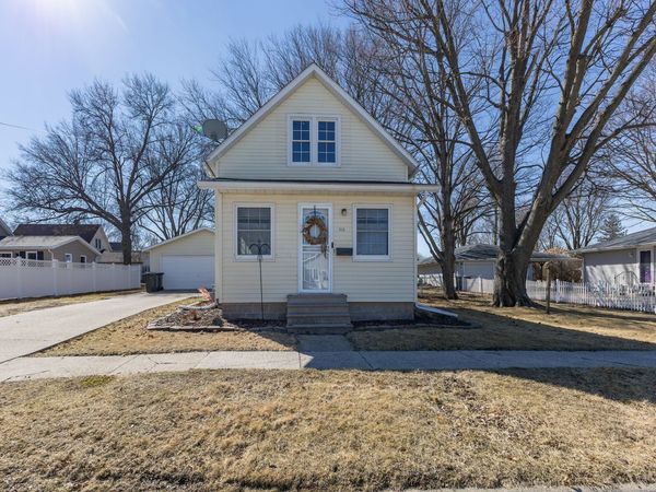 516 W Wells Street, Geneseo, IL 61254