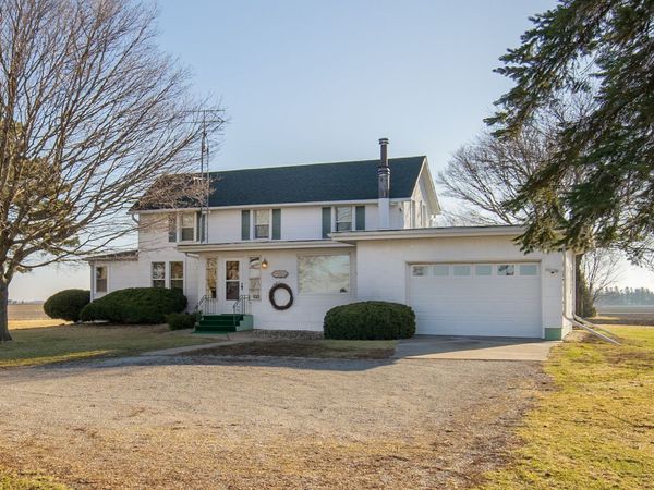 190 N 20th Road, Peru, IL 61354