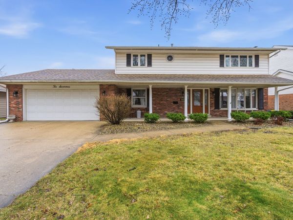 1017 Putnam Drive, Lockport, IL 60441