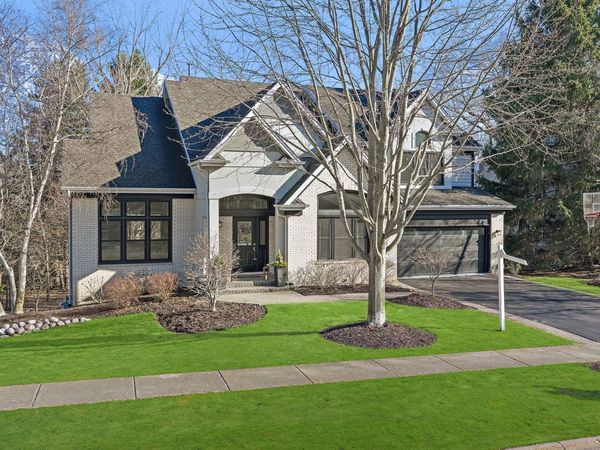 726 Barberry Trail, Fox River Grove, IL 60021